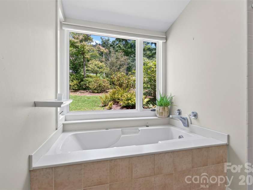 299 Webb Cove Road, Asheville, NC 28804.  MLS# CAR4417747, YatesRealty ID 49131. 