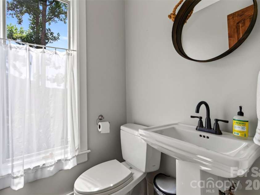 299 Webb Cove Road, Asheville, NC 28804.  MLS# CAR4417747, YatesRealty ID 49131. 