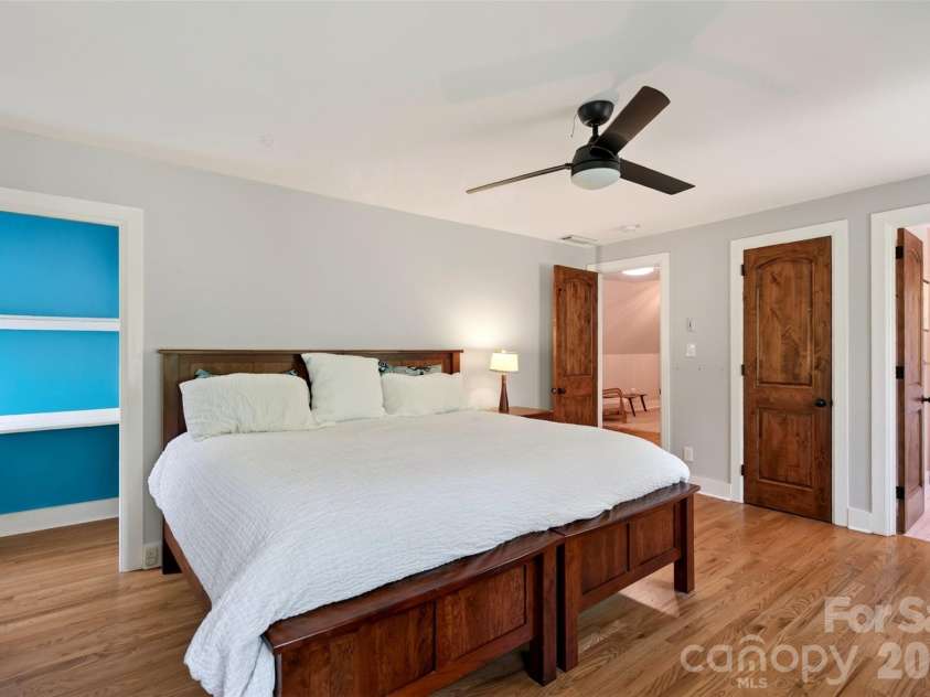 299 Webb Cove Road, Asheville, NC 28804.  MLS# CAR4417747, YatesRealty ID 49131. 