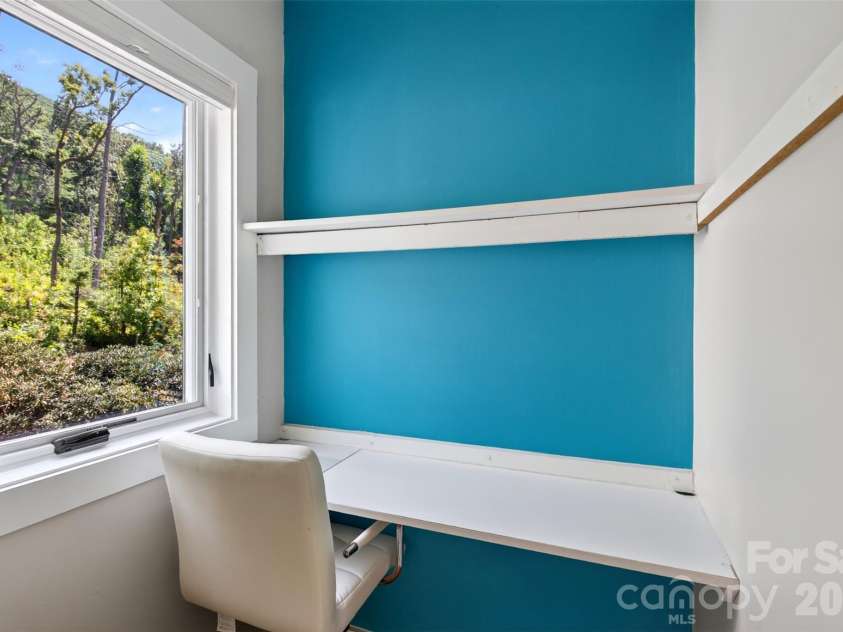 299 Webb Cove Road, Asheville, NC 28804.  MLS# CAR4417747, YatesRealty ID 49131. 