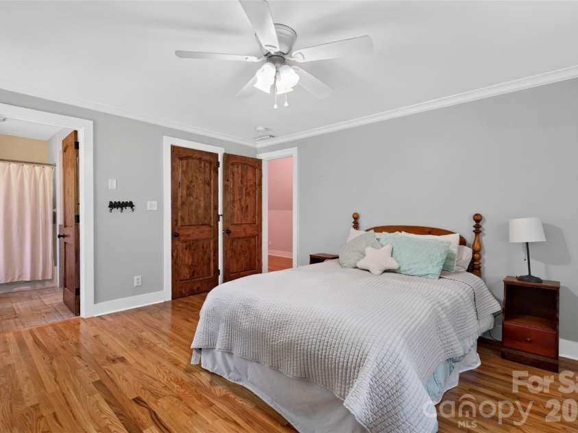 299 Webb Cove Road, Asheville, NC 28804.  MLS# CAR4417747, YatesRealty ID 49131. 