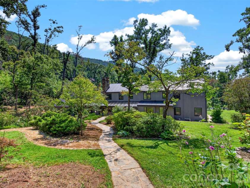 299 Webb Cove Road, Asheville, NC 28804.  MLS# CAR4417747, YatesRealty ID 49131. 