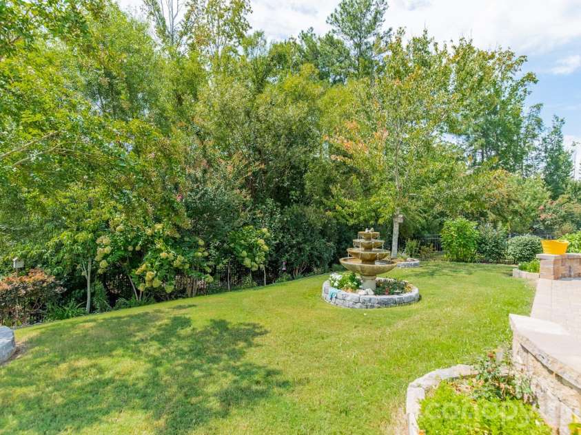 128 Picasso Trail, Mount Holly, NC 28120.  MLS# CAR4418295, YatesRealty ID 49132. 