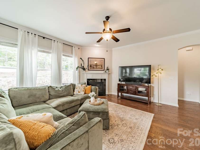 317 Holdsworth Drive, Mount Holly, NC 28120.  MLS# CAR4418279, YatesRealty ID 49133. 