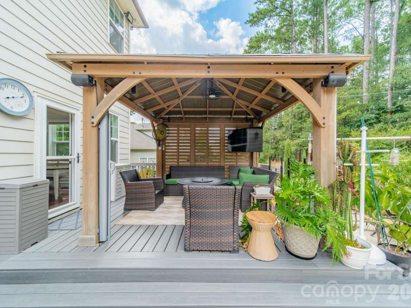 317 Holdsworth Drive, Mount Holly, NC 28120.  MLS# CAR4418279, YatesRealty ID 49133. 