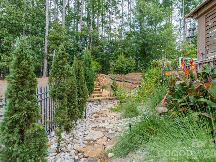 317 Holdsworth Drive, Mount Holly, NC 28120.  MLS# CAR4418279, YatesRealty ID 49133. 