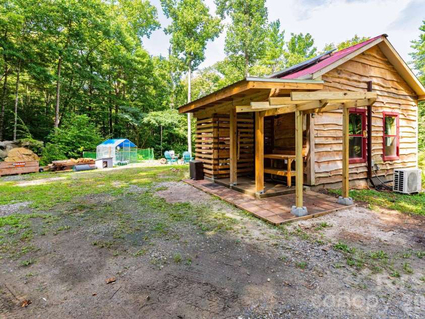 24 Old Berlin Way, Black Mountain, NC 28711.  MLS# CAR4416364, YatesRealty ID 49134. 29 Old Berlin - Front of Home