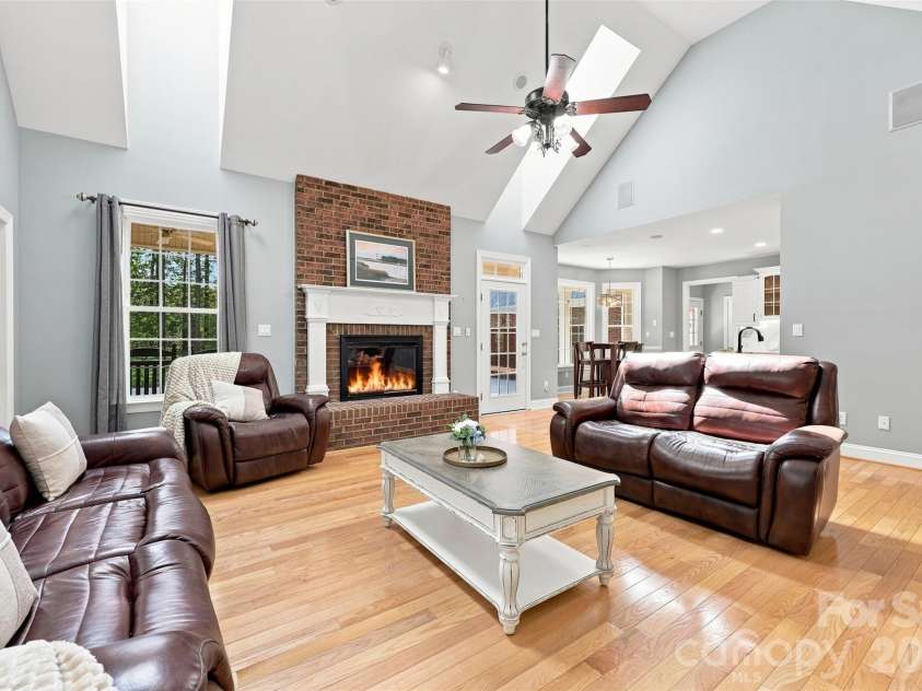 2290 Northview Harbour Drive, Sherrills Ford, NC 28673.  MLS# CAR4414469, YatesRealty ID 49135. 