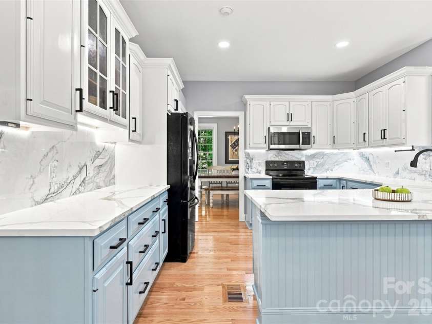 2290 Northview Harbour Drive, Sherrills Ford, NC 28673.  MLS# CAR4414469, YatesRealty ID 49135. 
