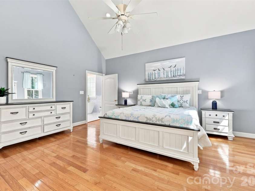 2290 Northview Harbour Drive, Sherrills Ford, NC 28673.  MLS# CAR4414469, YatesRealty ID 49135. 