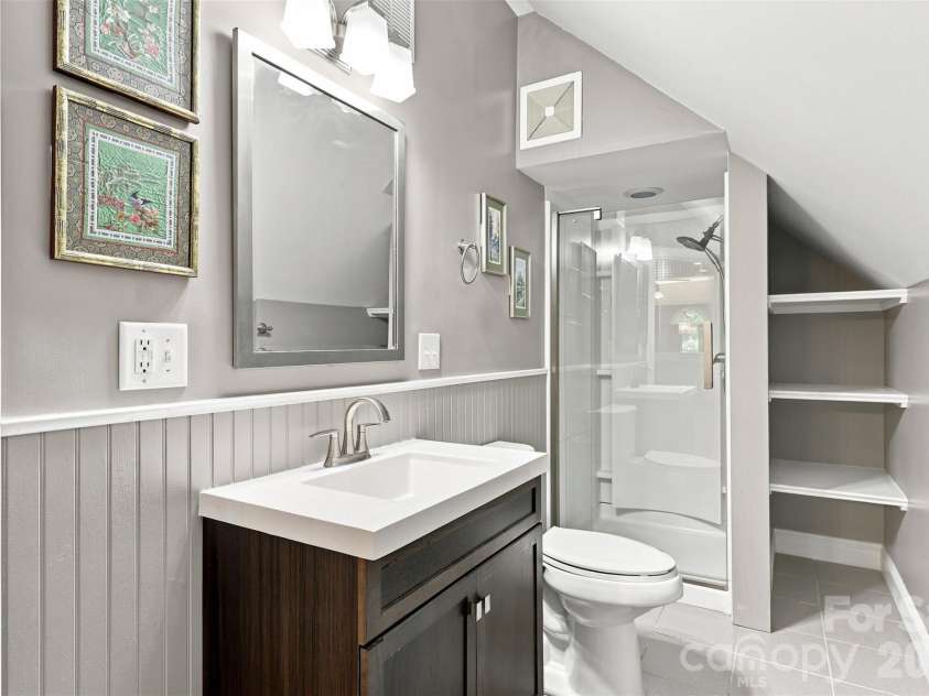 2290 Northview Harbour Drive, Sherrills Ford, NC 28673.  MLS# CAR4414469, YatesRealty ID 49135. 
