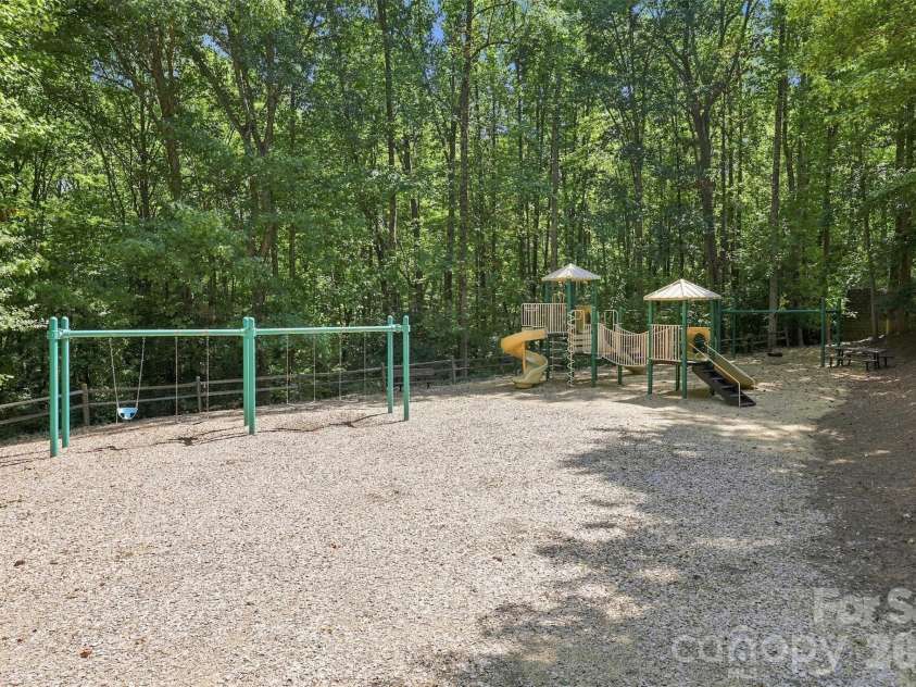 2290 Northview Harbour Drive, Sherrills Ford, NC 28673.  MLS# CAR4414469, YatesRealty ID 49135. 