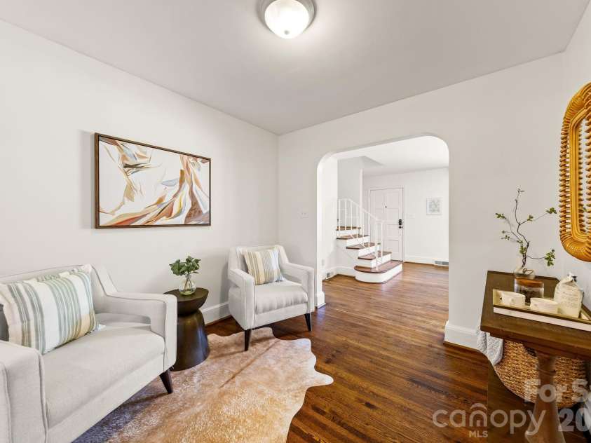 2220 Arnold Drive, Charlotte, NC 28205.  MLS# CAR4408583, YatesRealty ID 49137. 