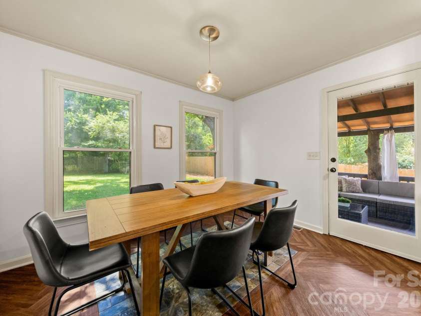2220 Arnold Drive, Charlotte, NC 28205.  MLS# CAR4408583, YatesRealty ID 49137. 