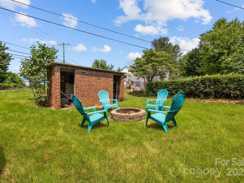 2 Enka Orchard Street, Candler, NC 28715.  MLS# CAR4270058, YatesRealty ID 4914. 