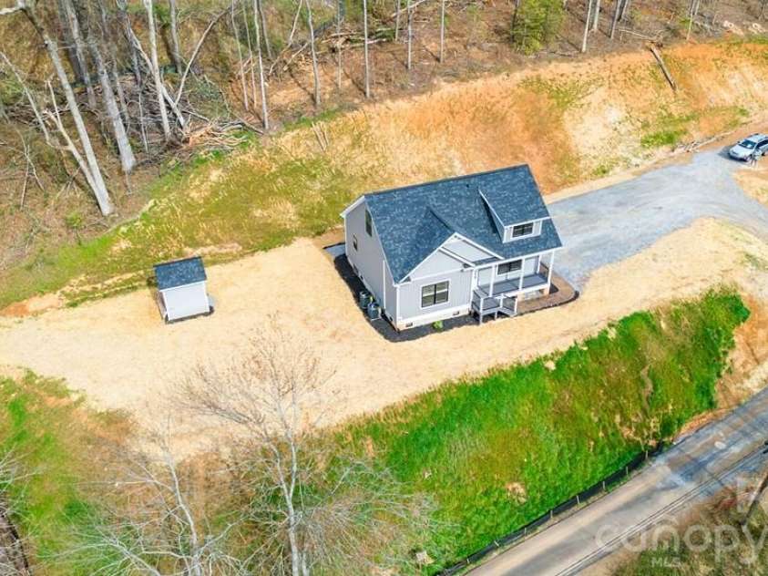 67 Patterson Drive, Dillsboro, NC 28725.  MLS# CAR4359654, YatesRealty ID 4914. 