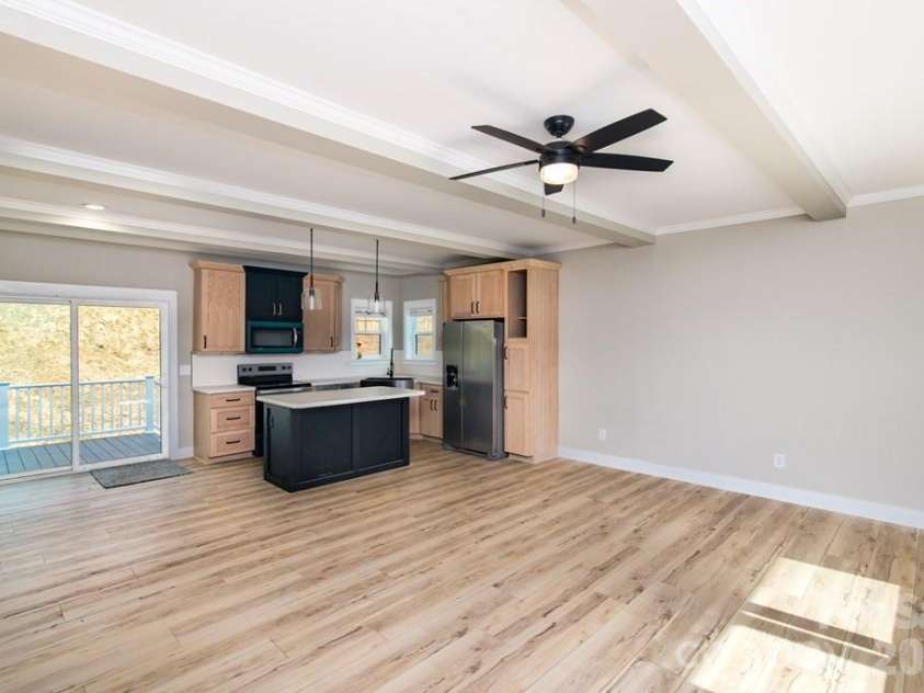 67 Patterson Drive, Dillsboro, NC 28725.  MLS# CAR4359654, YatesRealty ID 4914. 