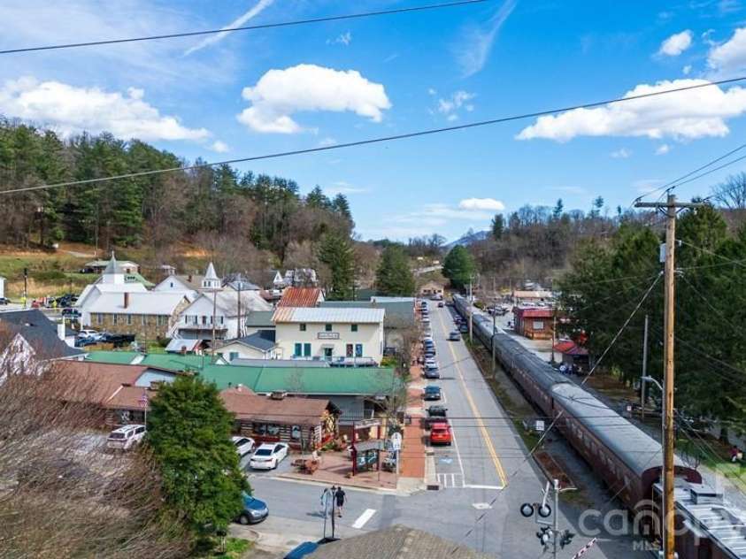 67 Patterson Drive, Dillsboro, NC 28725.  MLS# CAR4359654, YatesRealty ID 4914. 