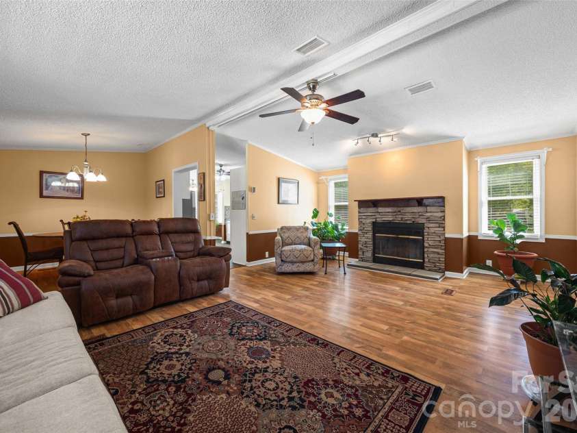 6215 Barclay Lane, Clover, SC 29710.  MLS# CAR4420602, YatesRealty ID 49141. 