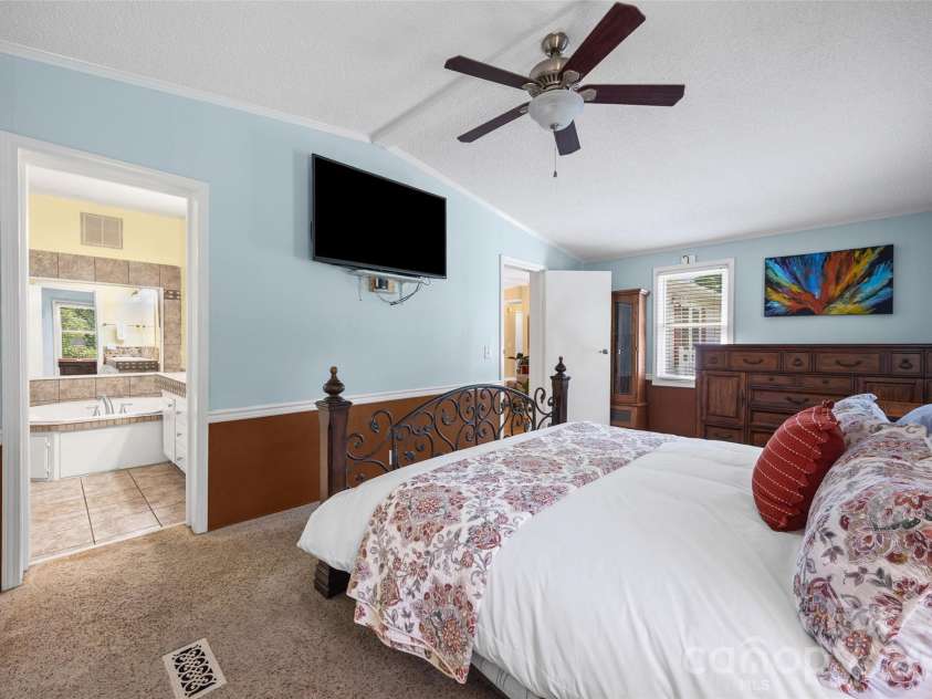 6215 Barclay Lane, Clover, SC 29710.  MLS# CAR4420602, YatesRealty ID 49141. 
