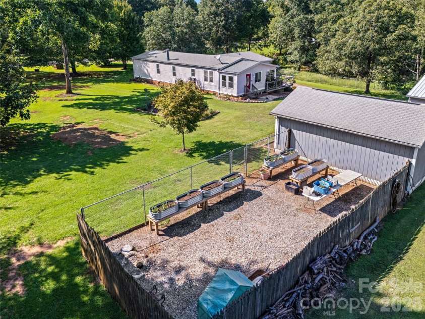 6215 Barclay Lane, Clover, SC 29710.  MLS# CAR4420602, YatesRealty ID 49141. 