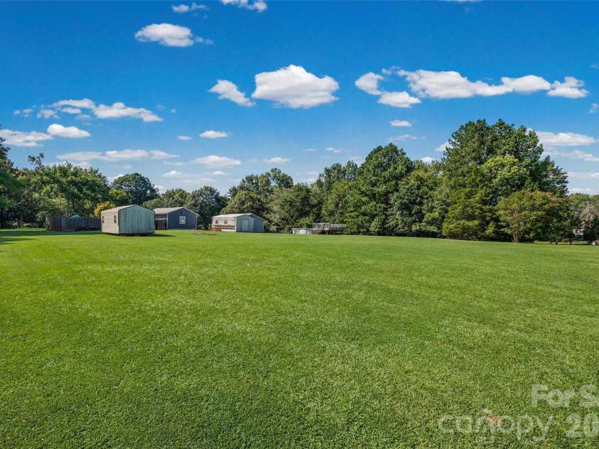 6215 Barclay Lane, Clover, SC 29710.  MLS# CAR4420602, YatesRealty ID 49141. 