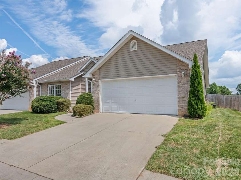 156 Chesire Way, Fletcher, NC 28732.  MLS# CAR4416313, YatesRealty ID 49142. 