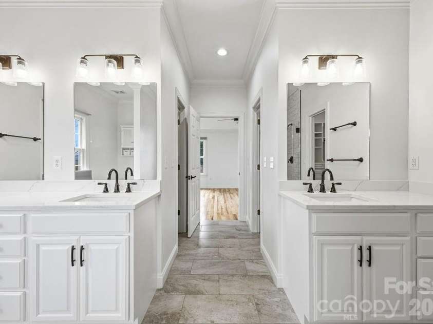 38 Sweetwater Oaks Drive, Fletcher, NC 28732.  MLS# CAR4421659, YatesRealty ID 49144. 