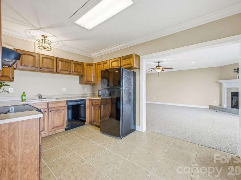 38 Sweetwater Oaks Drive, Fletcher, NC 28732.  MLS# CAR4421659, YatesRealty ID 49144. 
