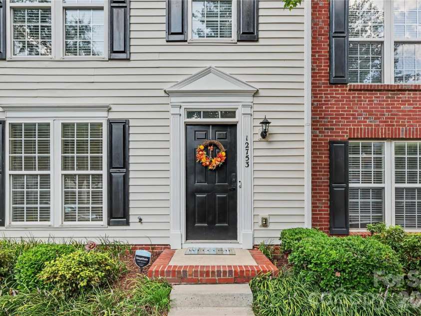 12753 Bullock Greenway Boulevard, Charlotte, NC 28277.  MLS# CAR4420831, YatesRealty ID 49145. 