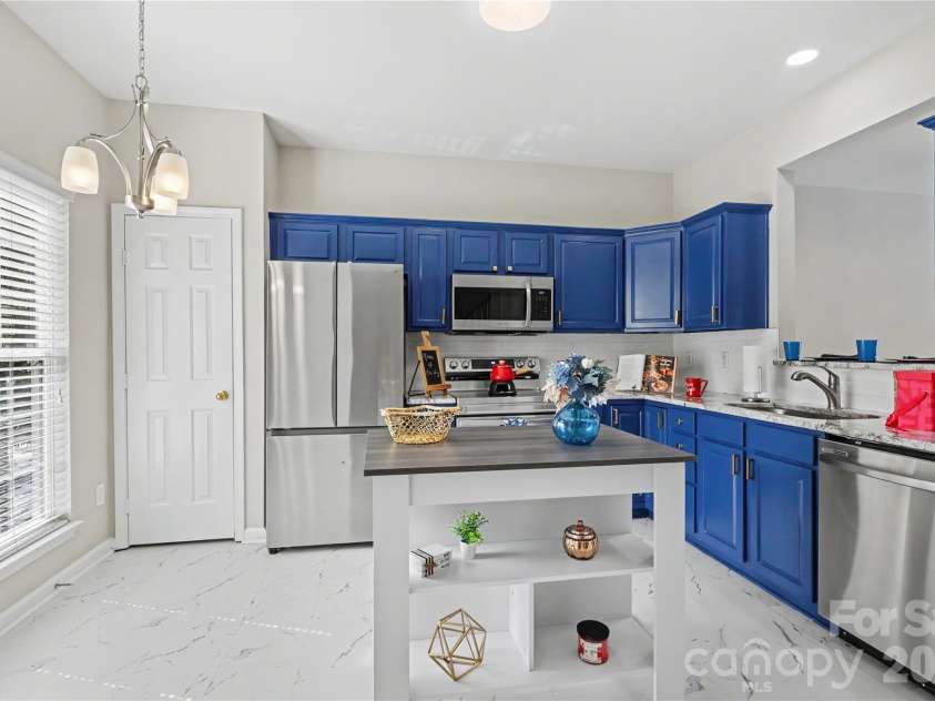 12753 Bullock Greenway Boulevard, Charlotte, NC 28277.  MLS# CAR4420831, YatesRealty ID 49145. 