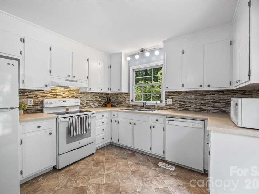 6764 Laney Road, Lancaster, SC 29720.  MLS# CAR4421695, YatesRealty ID 49148. 