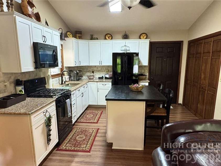 76 Whispering Pine Loop, Newland, NC 28657.  MLS# CAR4422053, YatesRealty ID 49149. 