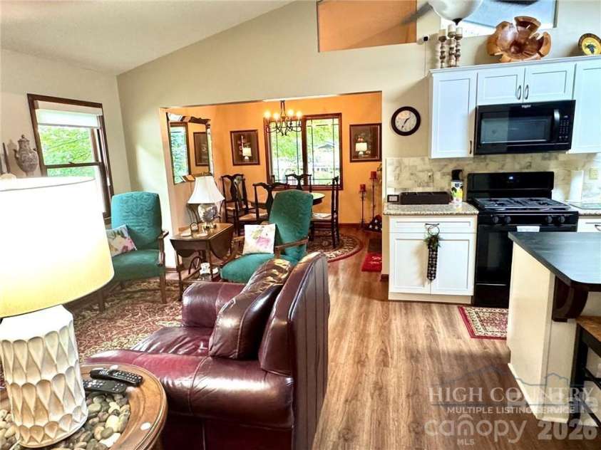 76 Whispering Pine Loop, Newland, NC 28657.  MLS# CAR4422053, YatesRealty ID 49149. 
