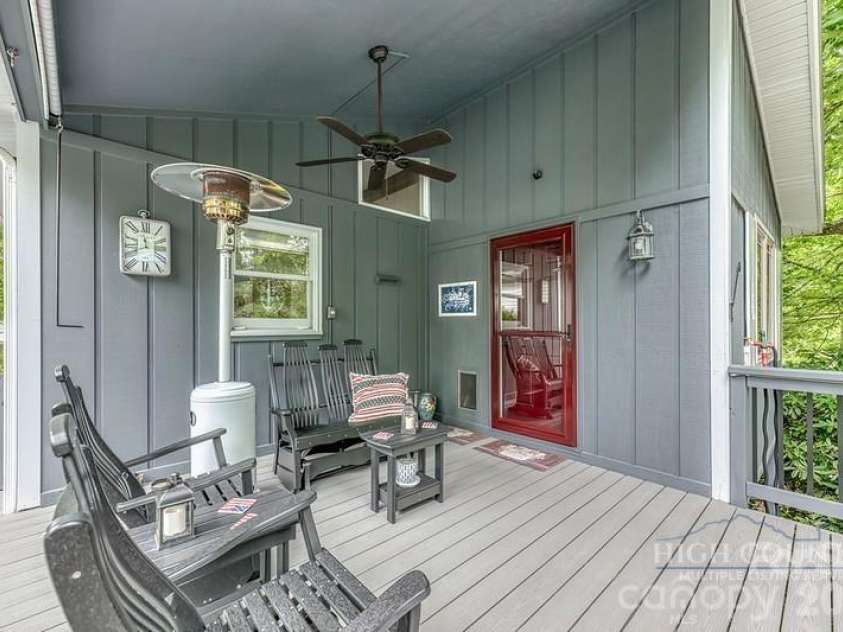 76 Whispering Pine Loop, Newland, NC 28657.  MLS# CAR4422053, YatesRealty ID 49149. 