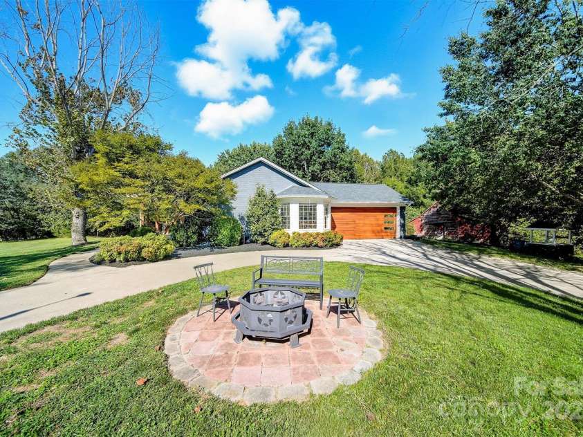 236 Hoyles Road, Kings Mountain, NC 28086.  MLS# CAR4299623, YatesRealty ID 4915. 