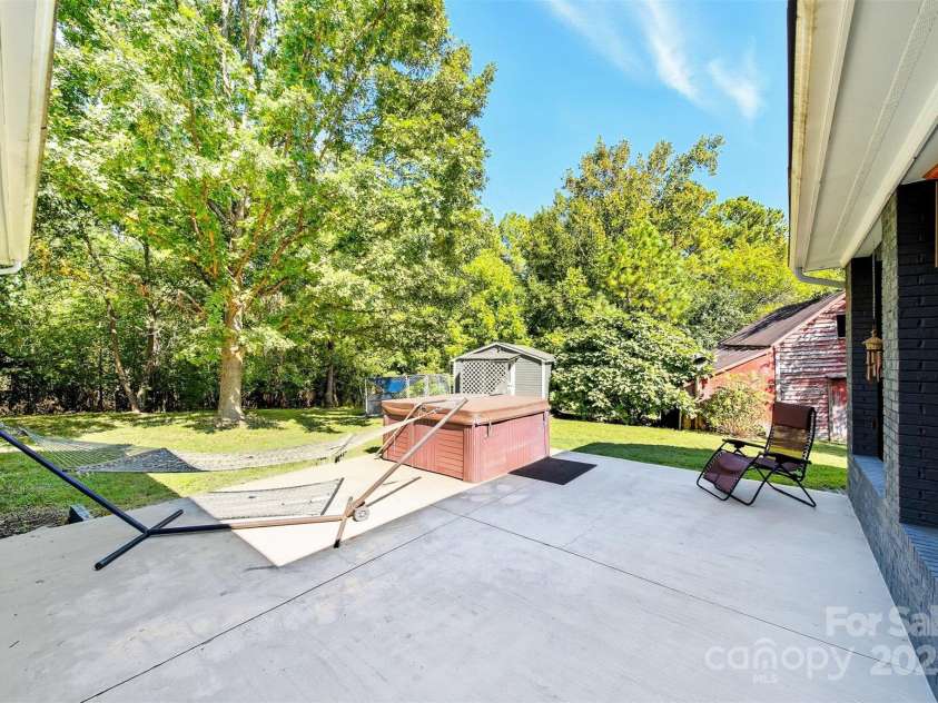 236 Hoyles Road, Kings Mountain, NC 28086.  MLS# CAR4299623, YatesRealty ID 4915. 