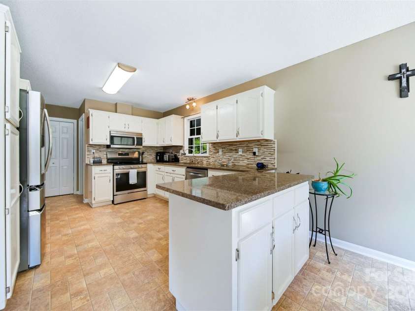 236 Hoyles Road, Kings Mountain, NC 28086.  MLS# CAR4299623, YatesRealty ID 4915. 