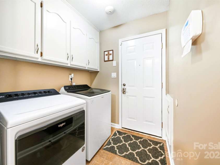 236 Hoyles Road, Kings Mountain, NC 28086.  MLS# CAR4299623, YatesRealty ID 4915. 