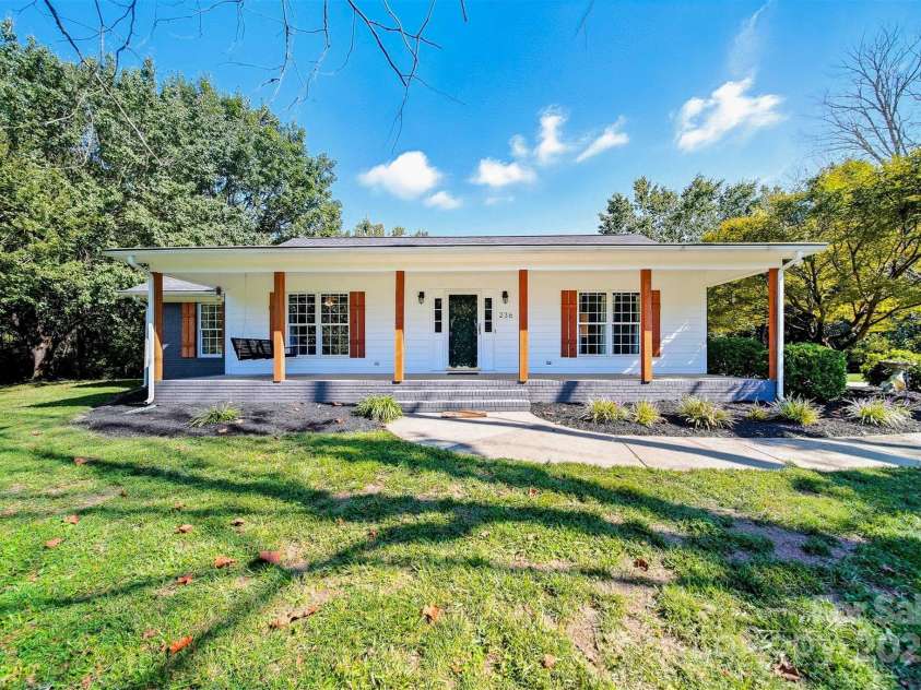 236 Hoyles Road, Kings Mountain, NC 28086.  MLS# CAR4299623, YatesRealty ID 4915. 