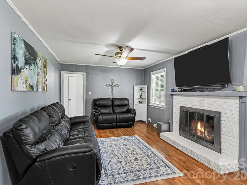 9909 Sunway Drive, Mint Hill, NC 28227.  MLS# CAR4420938, YatesRealty ID 49150. 