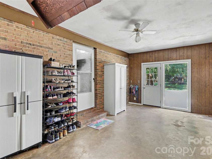 9909 Sunway Drive, Mint Hill, NC 28227.  MLS# CAR4420938, YatesRealty ID 49150. 