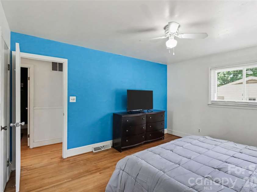 9909 Sunway Drive, Mint Hill, NC 28227.  MLS# CAR4420938, YatesRealty ID 49150. 