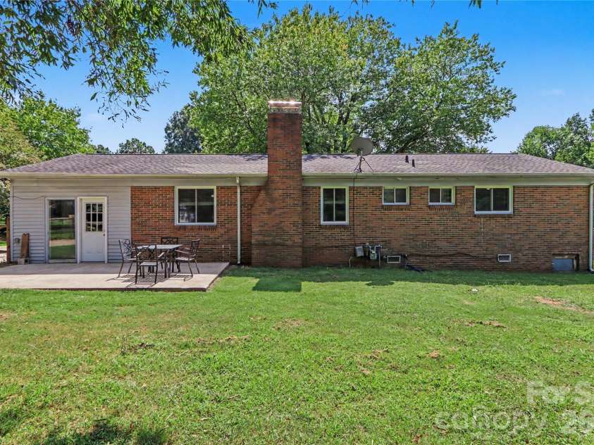 9909 Sunway Drive, Mint Hill, NC 28227.  MLS# CAR4420938, YatesRealty ID 49150. 