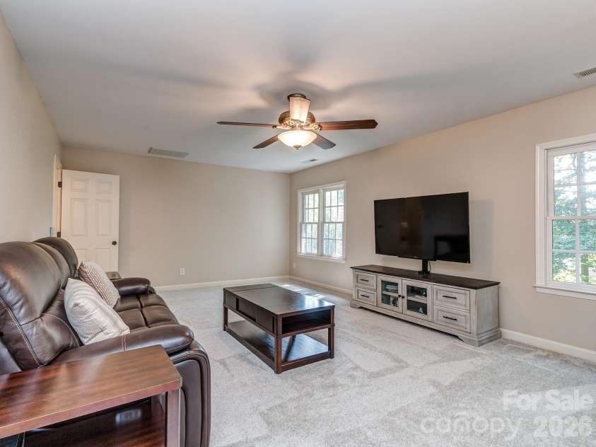 9707 St Barts Lane, Huntersville, NC 28078.  MLS# CAR4428955, YatesRealty ID 49152. Bonus / Flex space