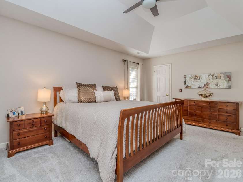 9707 St Barts Lane, Huntersville, NC 28078.  MLS# CAR4428955, YatesRealty ID 49152. Trey ceiling / ceiling fan/light
