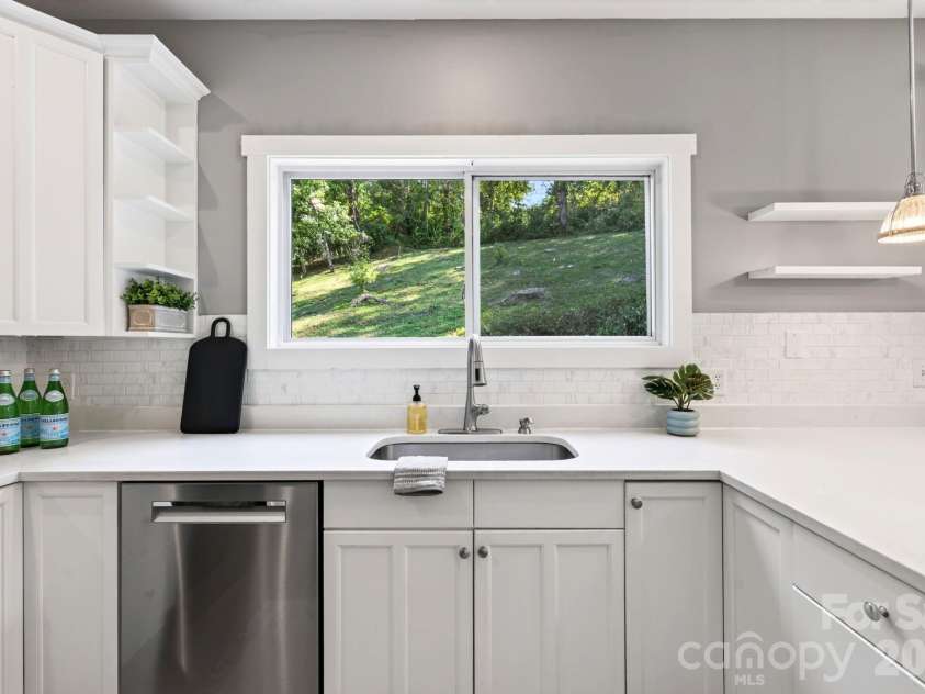 26 Macdougall Lane, Weaverville, NC 28787.  MLS# CAR4421796, YatesRealty ID 49155. 
