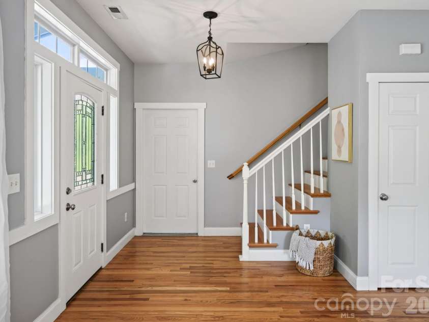 26 Macdougall Lane, Weaverville, NC 28787.  MLS# CAR4421796, YatesRealty ID 49155. Entryway