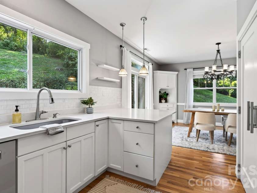 26 Macdougall Lane, Weaverville, NC 28787.  MLS# CAR4421796, YatesRealty ID 49155. Open to Aining Area