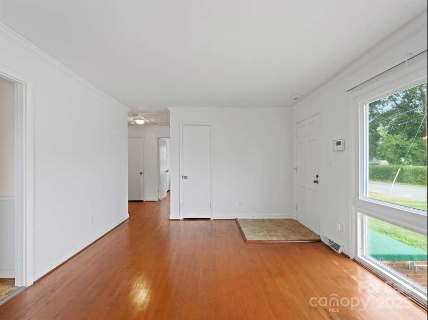 325 Prince Charles Street, Charlotte, NC 28213.  MLS# CAR4322077, YatesRealty ID 49155. 